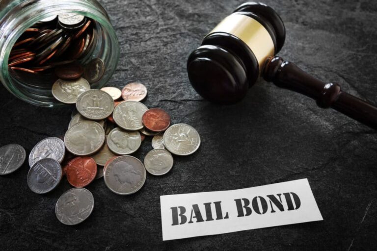 What to Expect When Using a Bail Bond Service