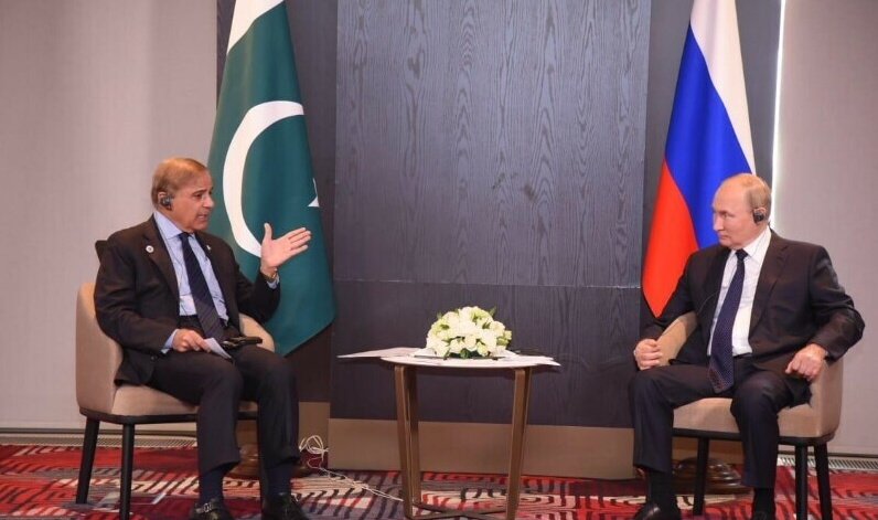 Earphones Fumble Returns To Haunt Shehbaz Sharif During Putin Meet