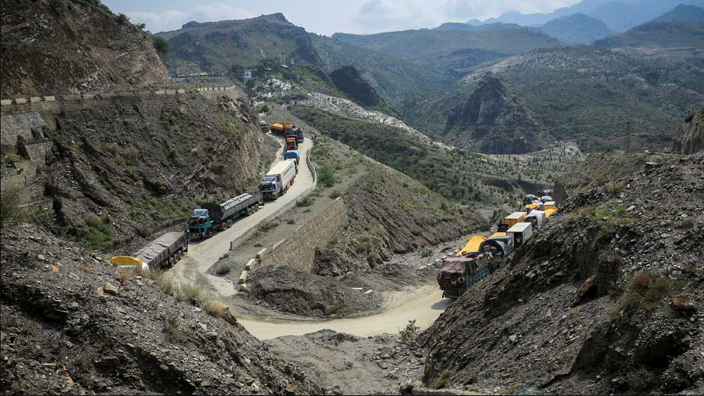 Pak, Afghanistan Exchange Heavy Fire Along Border Amid Heightened Tensions